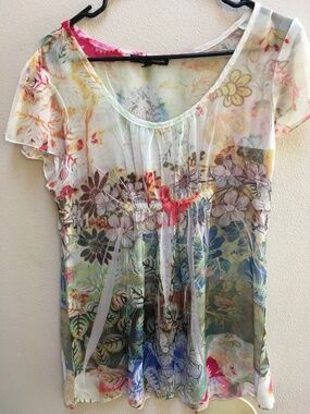 Sheer Floral Print Blouse y Simply Irresistible